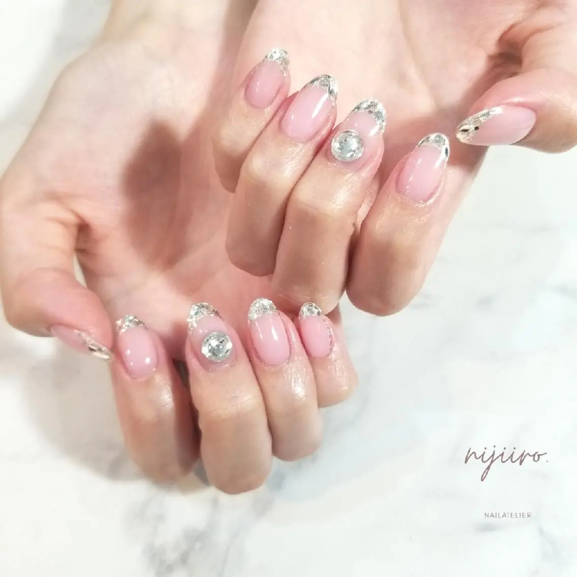 ネイル フレンチネイル ガラスフレンチ ハンドネイル nijiiro🌈 サトウのネイルデザイン