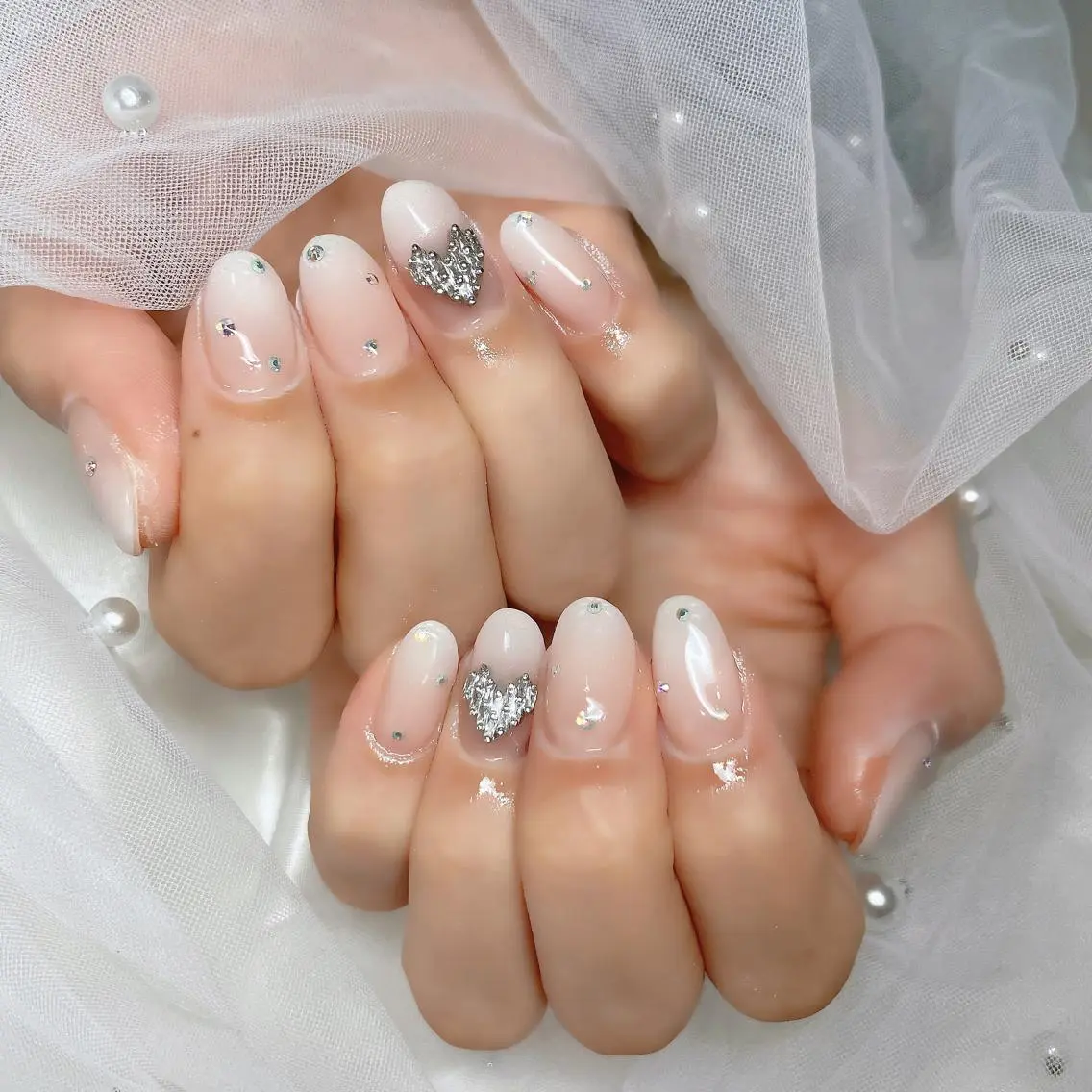 ネイル チークネイル フラッシュネイル フレンチネイル キラキラネイル 韓国ネイル ハンドネイル merci nailのネイルデザイン
