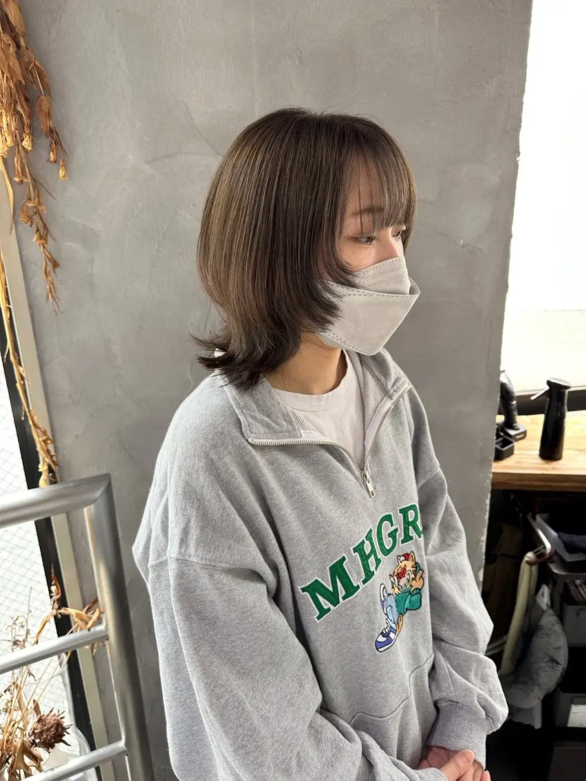 ミディアム カラー 透明感カラー オリーブカラー レイヤーカット ウルフカット ウルフ レイヤー パーマ🪐MANAのヘアスタイル