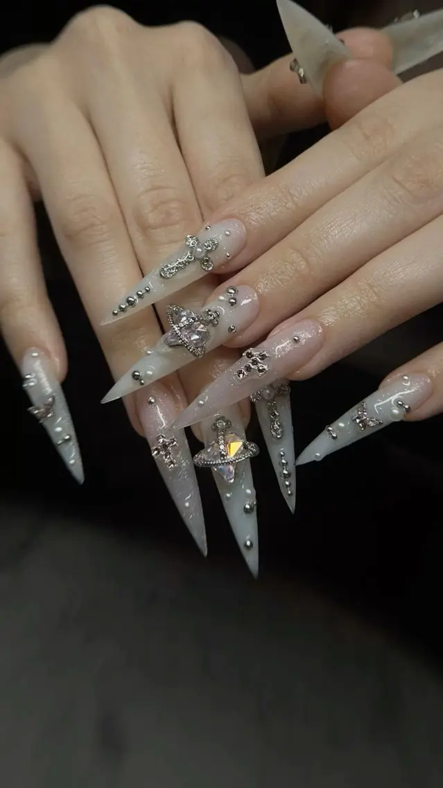 ネイル チークネイル ドット フットネイル フレンチネイル グラデーション ハンドネイル ハンドケア Nihonthy Nail 新宿のネイルデザイン