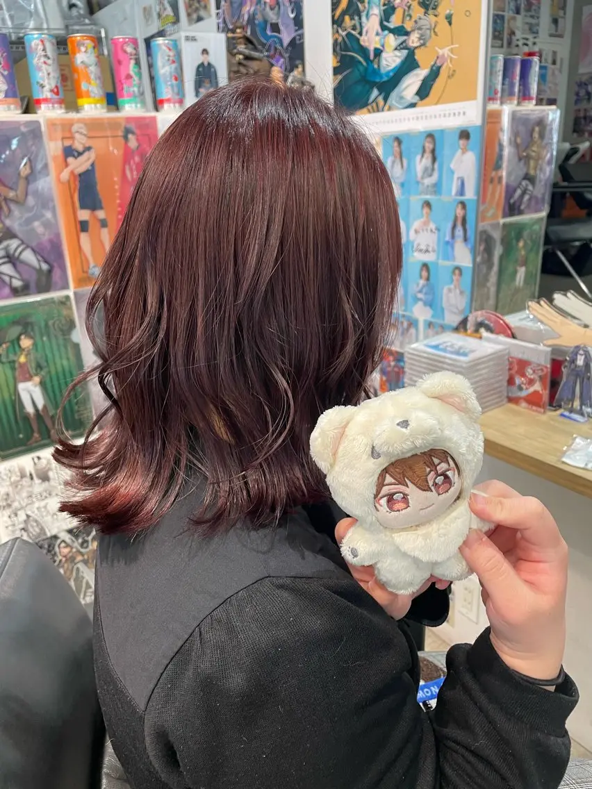 ミディアム カット ヘアカラー トリートメント 似合わせカット/ デザインカラー🦄のヘアスタイル