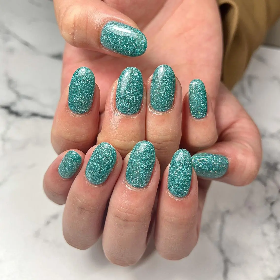 ネイル アートネイル フラッシュネイル グリーン キラキラネイル 持ち込み ハンドネイル NAIL NOWのネイルデザイン