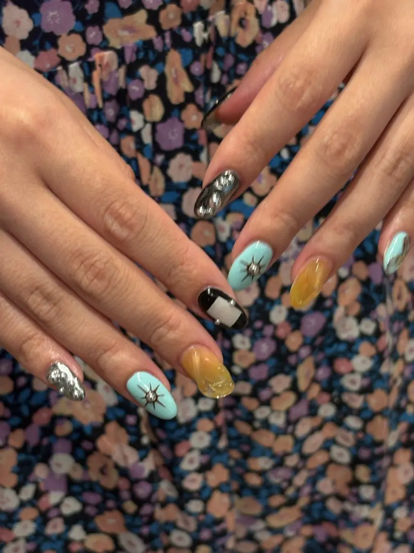 ネイル ハンドネイル フットネイル yuri / 個性派nailのネイルデザイン