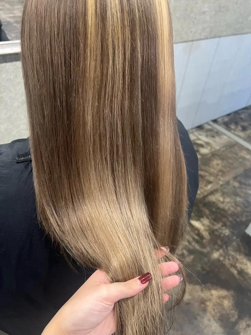 ロング カラー ヘアカラー eim AYUKAのヘアスタイル
