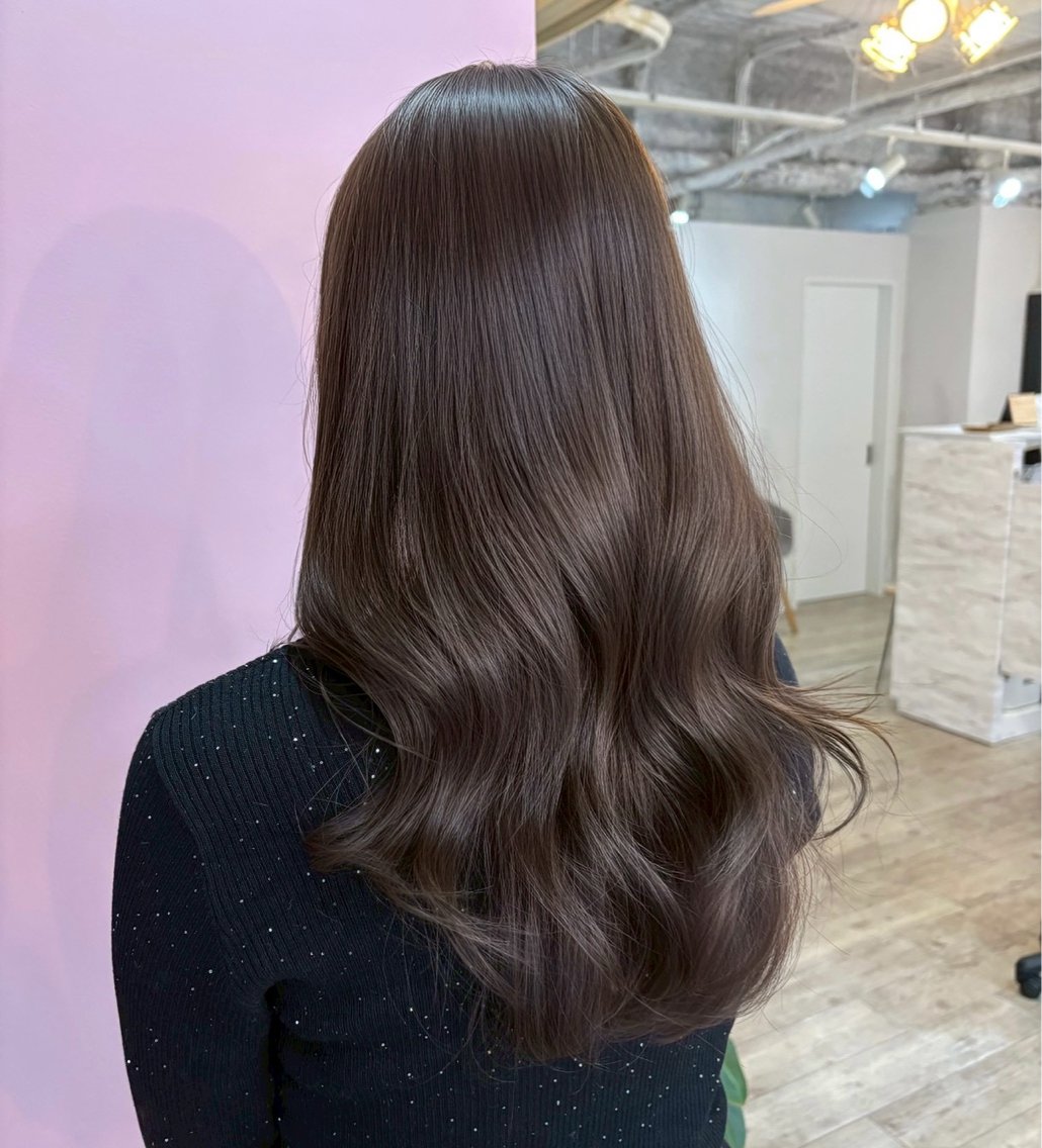 ロング カット ヘアカラー 吉野 百々恵のヘアスタイル