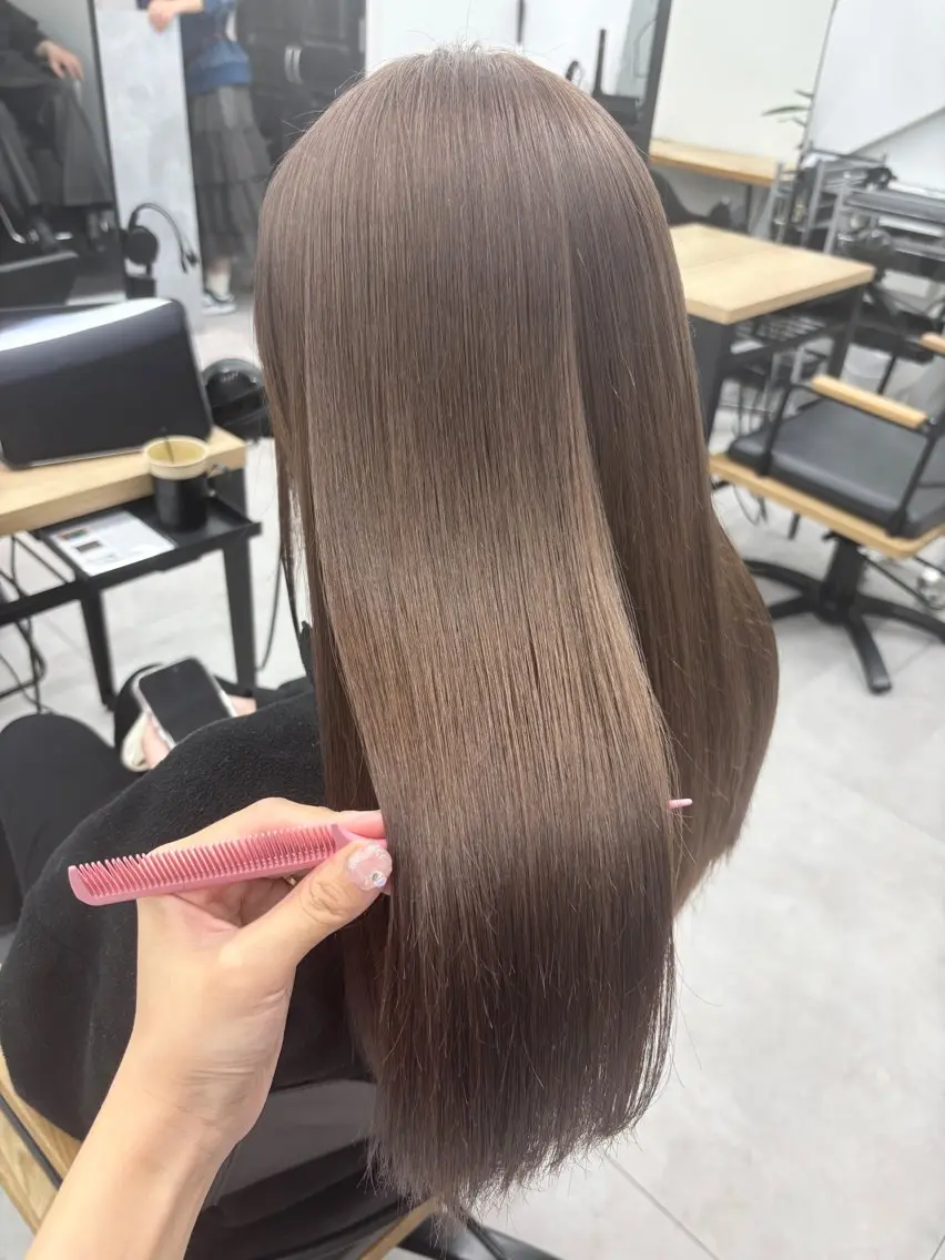 ロング ヘアカラー ハイトーンカラー 🦋yuri🦋のヘアスタイル