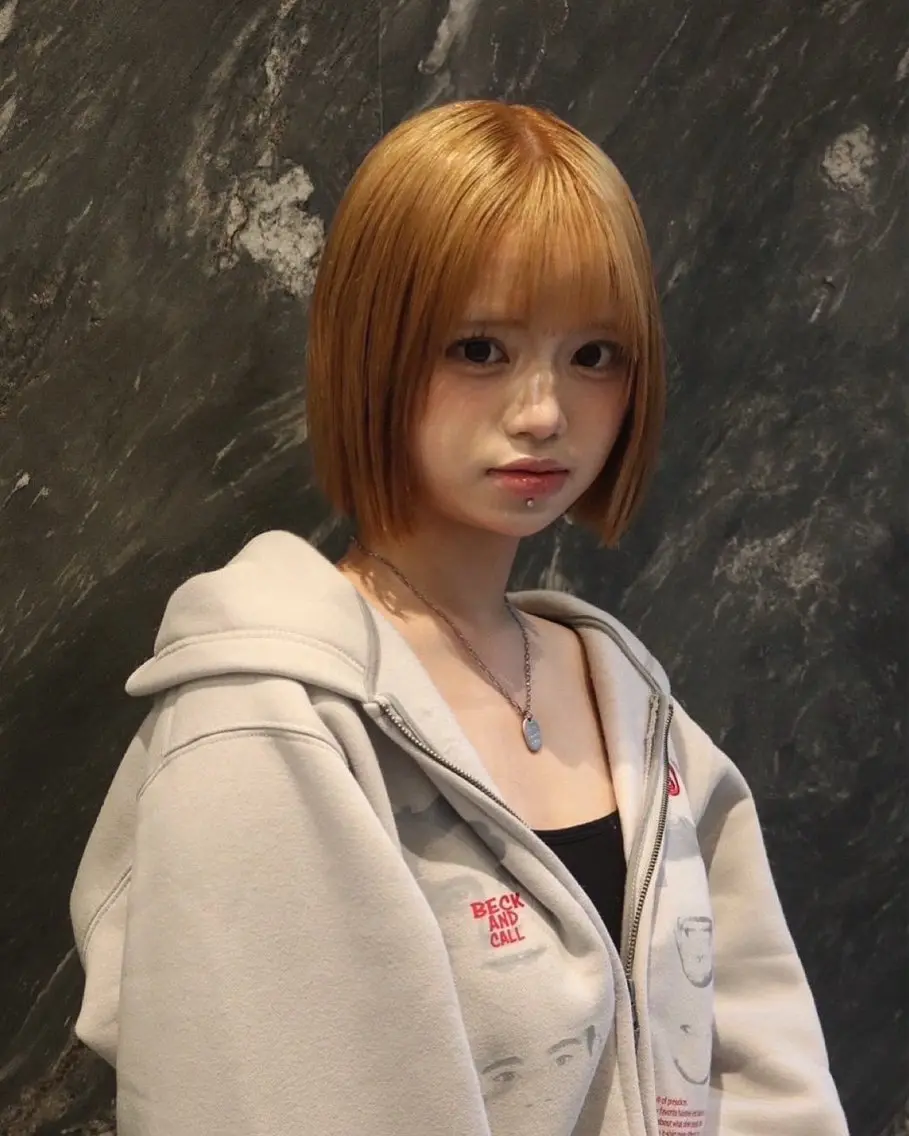 ミディアム カラー ベージュカラー 透明感カラー ボブ カット ヘアカラー レイヤー/ブリーチ iwamiya岩見谷のヘアスタイル