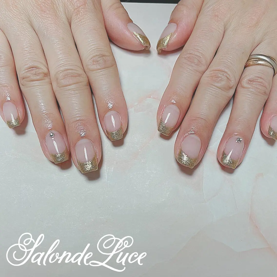 ネイル フレンチネイル ラメ(グリッター) Salon de Luceのネイルデザイン