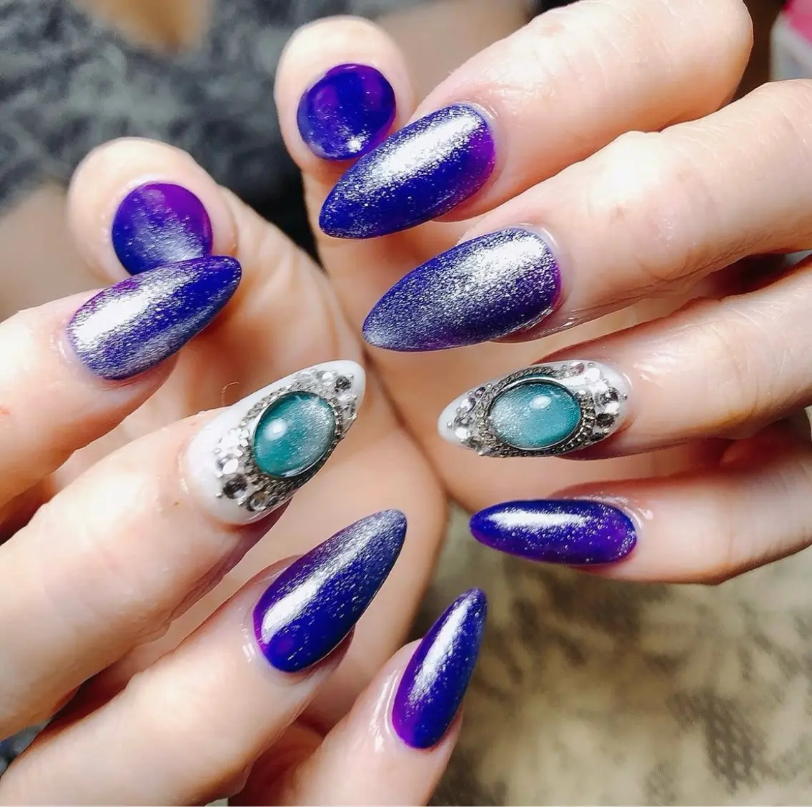 ネイル ハンドネイル UnFLAIR 🐱WAKANAのネイルデザイン