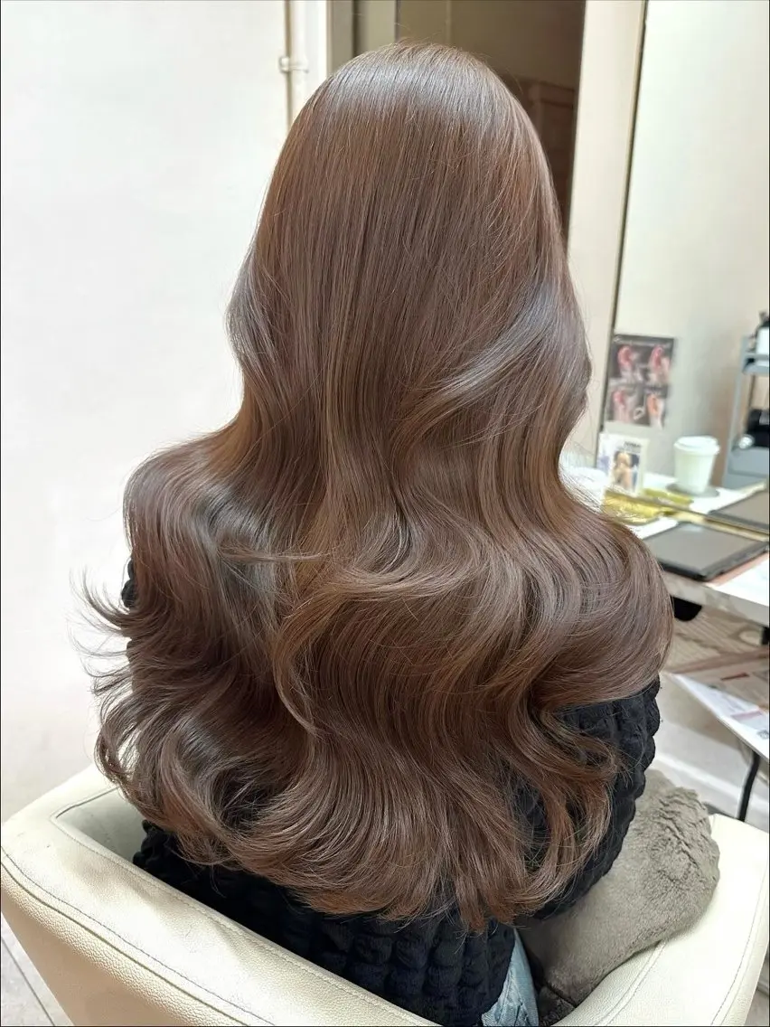 ロング カラー レイヤーカット 韓国ヘア🦢🖤 Sayumiのヘアスタイル