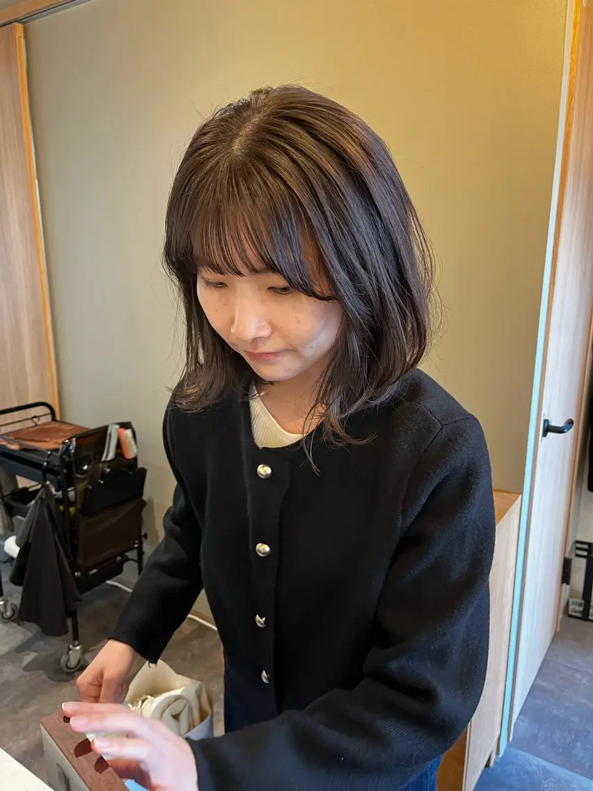 ミディアム 伊藤 由季のヘアスタイル