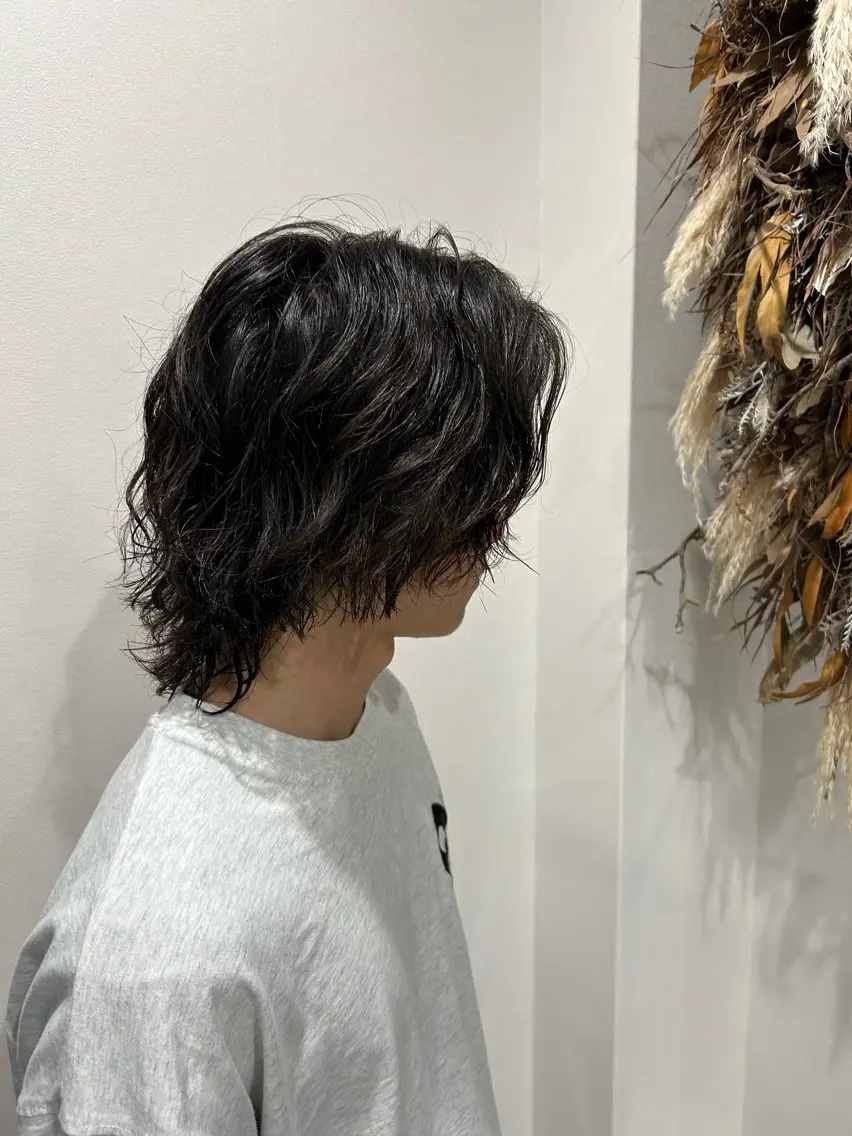 パーマ メンズ センターパート メンズパーマ メンズウルフカット ウルフカット スパイラルパーマ カット パーマ 🫧垢抜けヘア🫧 工藤真愛のヘアスタイル