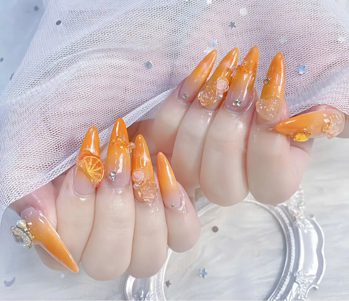 ネイル チークネイル 長さ出し フレンチネイル ジェルネイル グラデーション ハンドネイル THANHTHANH NAILのネイルデザイン