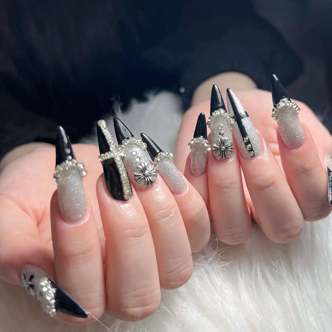 ネイル オーロラネイル クリアネイル 成人式 フラッシュネイル ジェルネイル ハンドネイル Amee Nail Salonのネイルデザイン