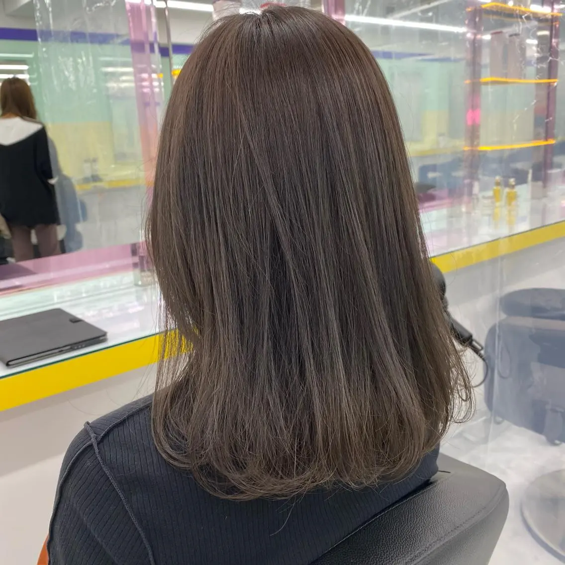 セミロング カラー ヘアアレンジ ヘアカラー トリートメント mai🍑暖色カラー /レイヤー💖のヘアスタイル