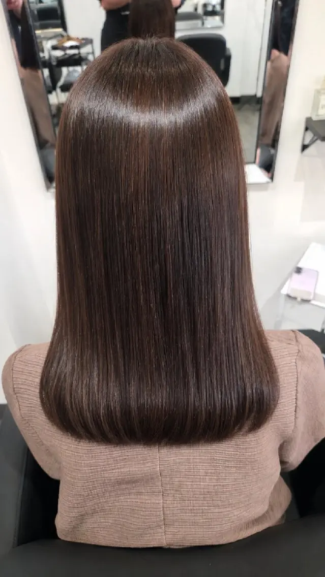 セミロング 髪質改善 大人の艶髪✂️ 矢崎美紀のヘアスタイル