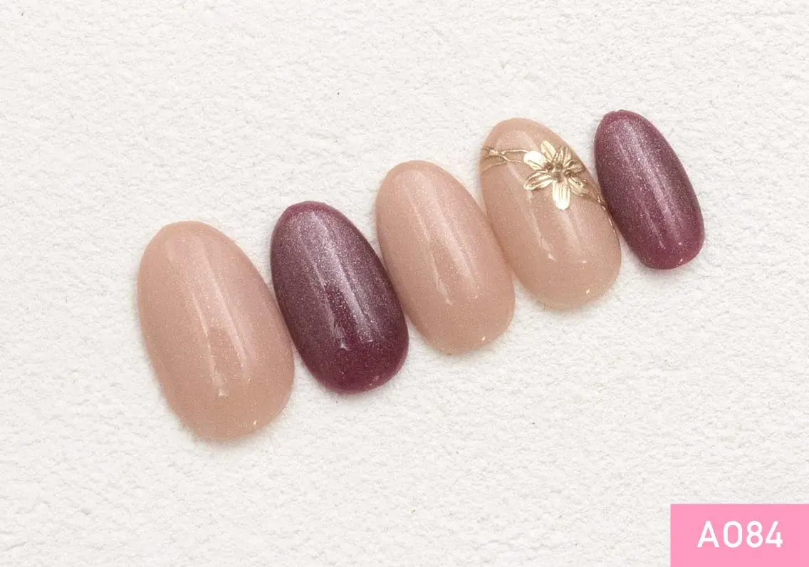 ネイル シルバー 新橋🦋 Nailのネイルデザイン
