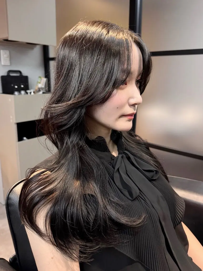 ロング カラー 黒髪 透明感カラー 韓国風ヘア rin 縮毛矯正/ 髪質改善のヘアスタイル