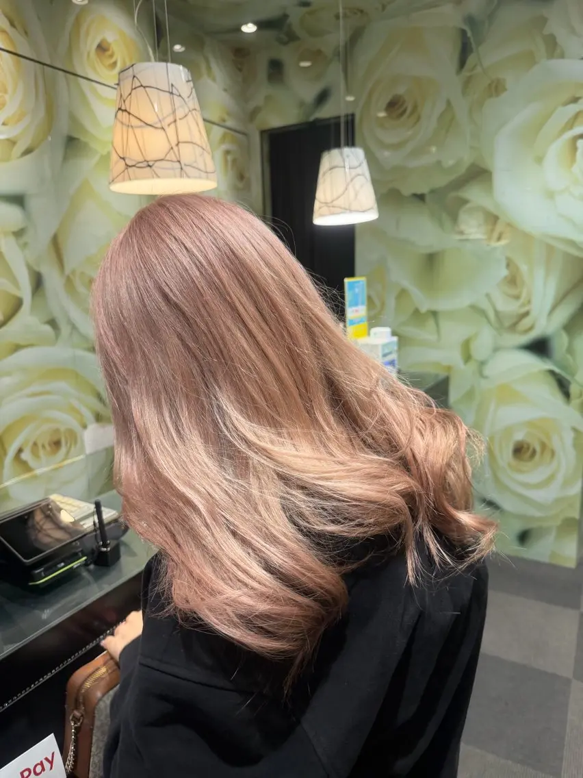 カラー ベージュカラー ピンクカラー ピンクベージュ ⭐️髪質改善⭐️ フジヒサゴウタのヘアスタイル