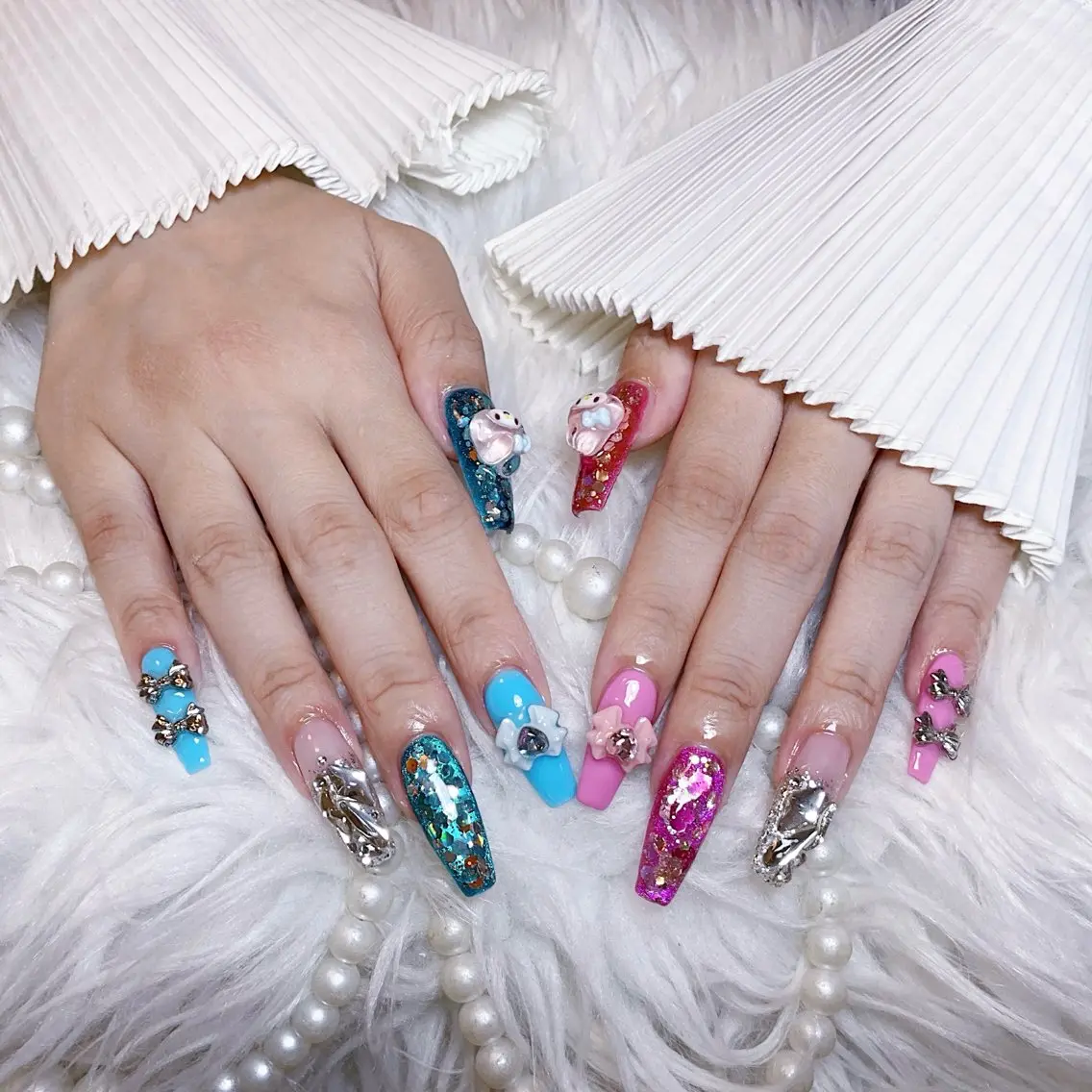 ネイル ハンドネイル 🍭Yun nail hyejin🌸のネイルデザイン