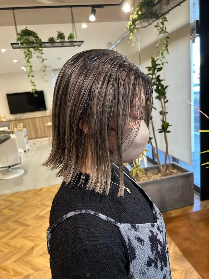 ミディアム カラー バレイヤージュ ブリーチ デザインカラー レイヤーカット 透明感カラー🥣 yukihoのヘアスタイル
