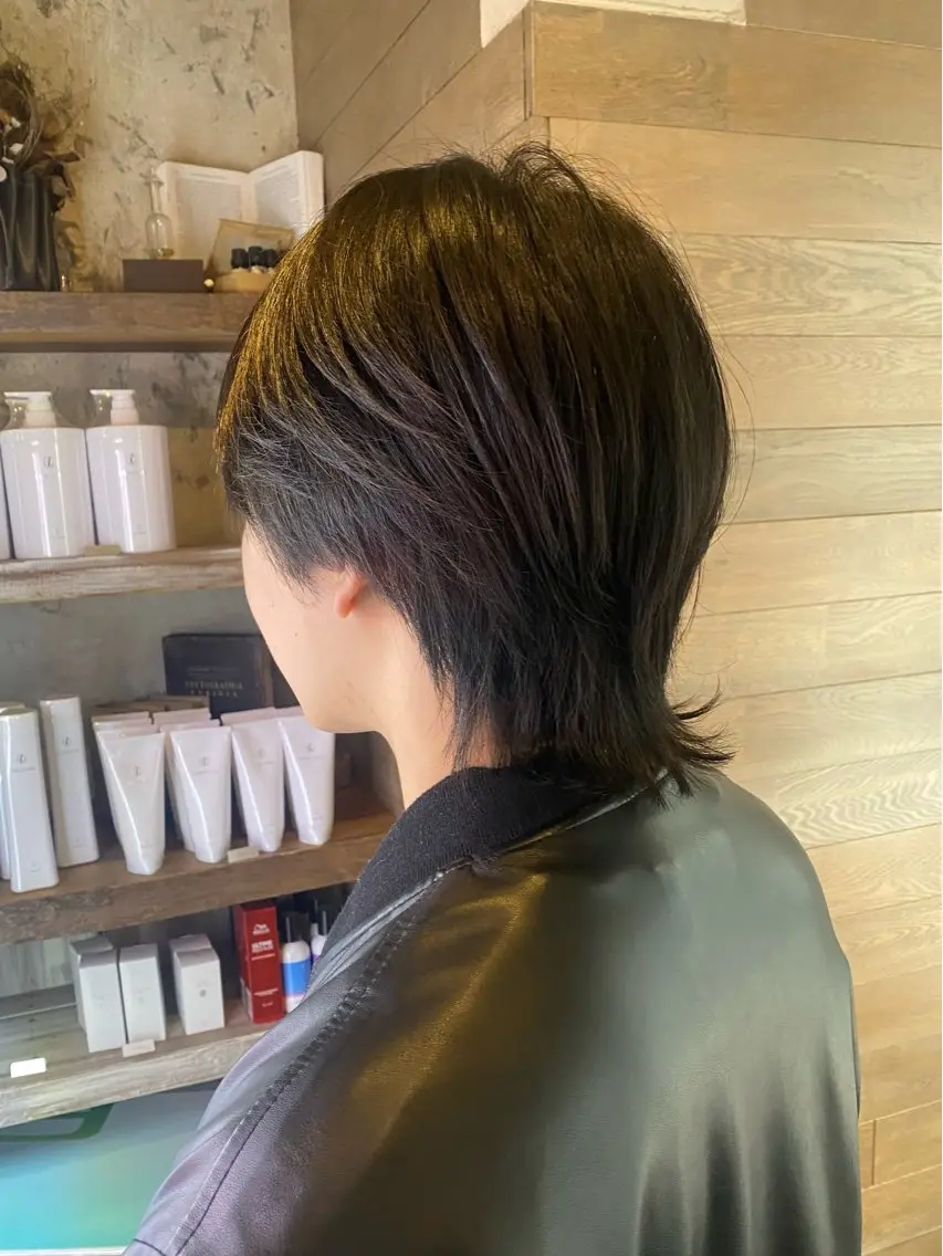 ミディアム ウルフカット 千壽 ちよのヘアスタイル