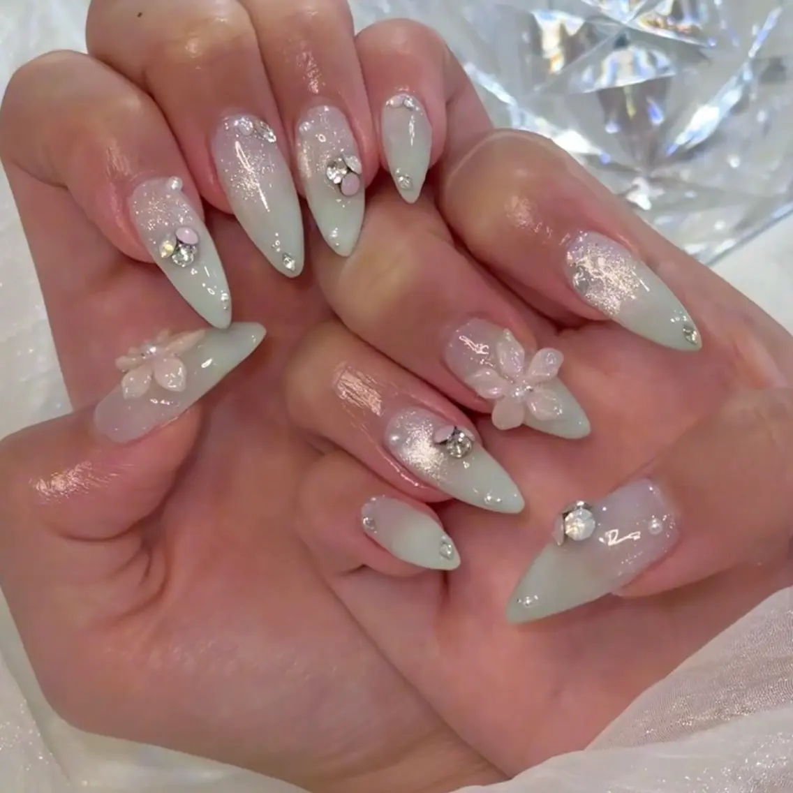 ネイル チークネイル ドット フットネイル フレンチネイル グラデーション ハンドネイル ハンドケア Nihonthy Nail 新宿のネイルデザイン