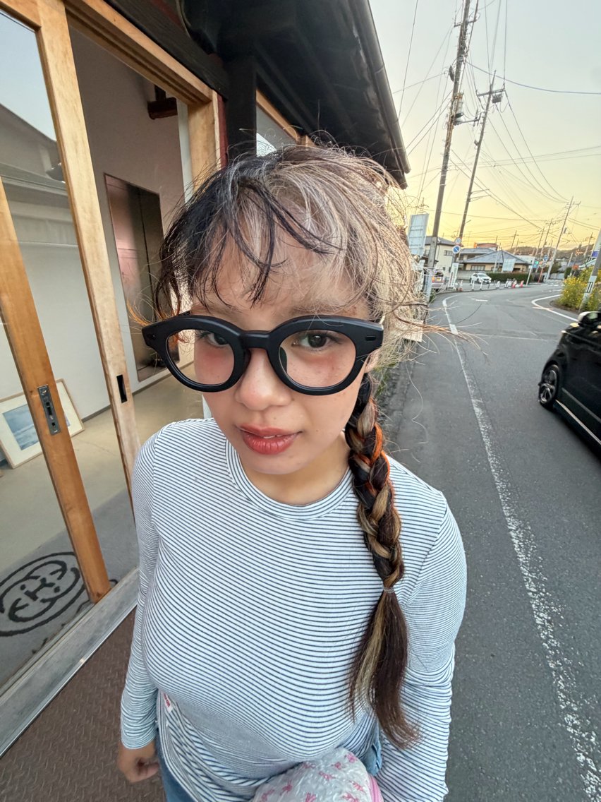 ロング ハイトーンカラー／ sanaのヘアスタイル