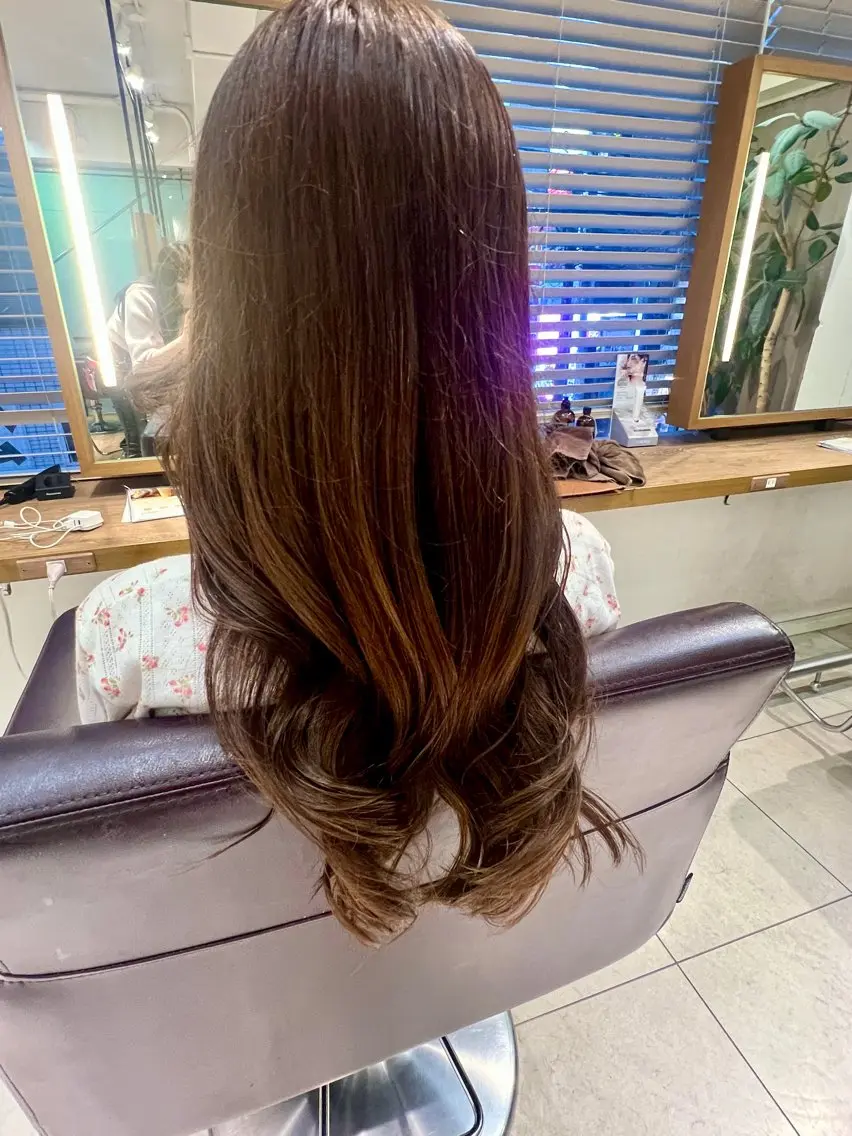 カラー りこ/ヘアメ /艶カラーのヘアスタイル