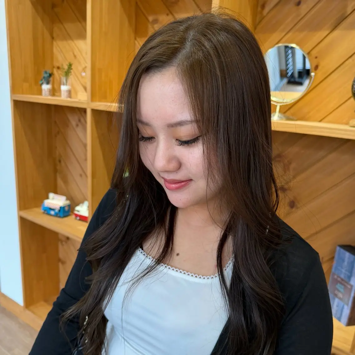 ロング カラー ヘアカラー 塩本 琴音のヘアスタイル