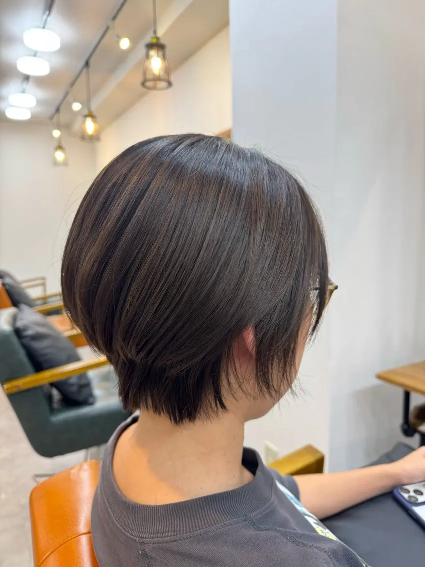 ショート lore umeのヘアスタイル