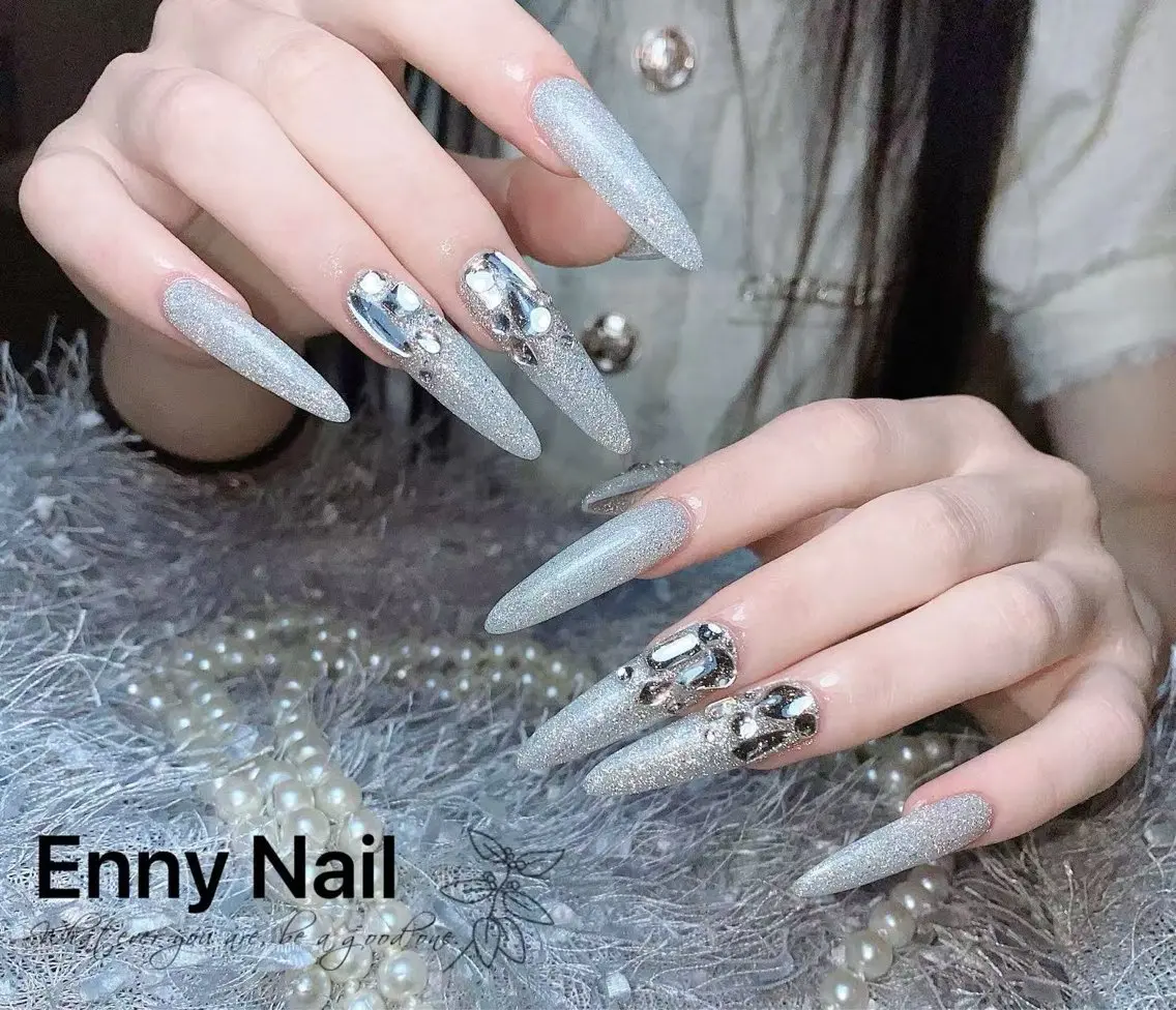 ネイル チークネイル フットネイル フレンチネイル ジェルネイル ガラスフレンチ Nailsalon Ennyのネイルデザイン