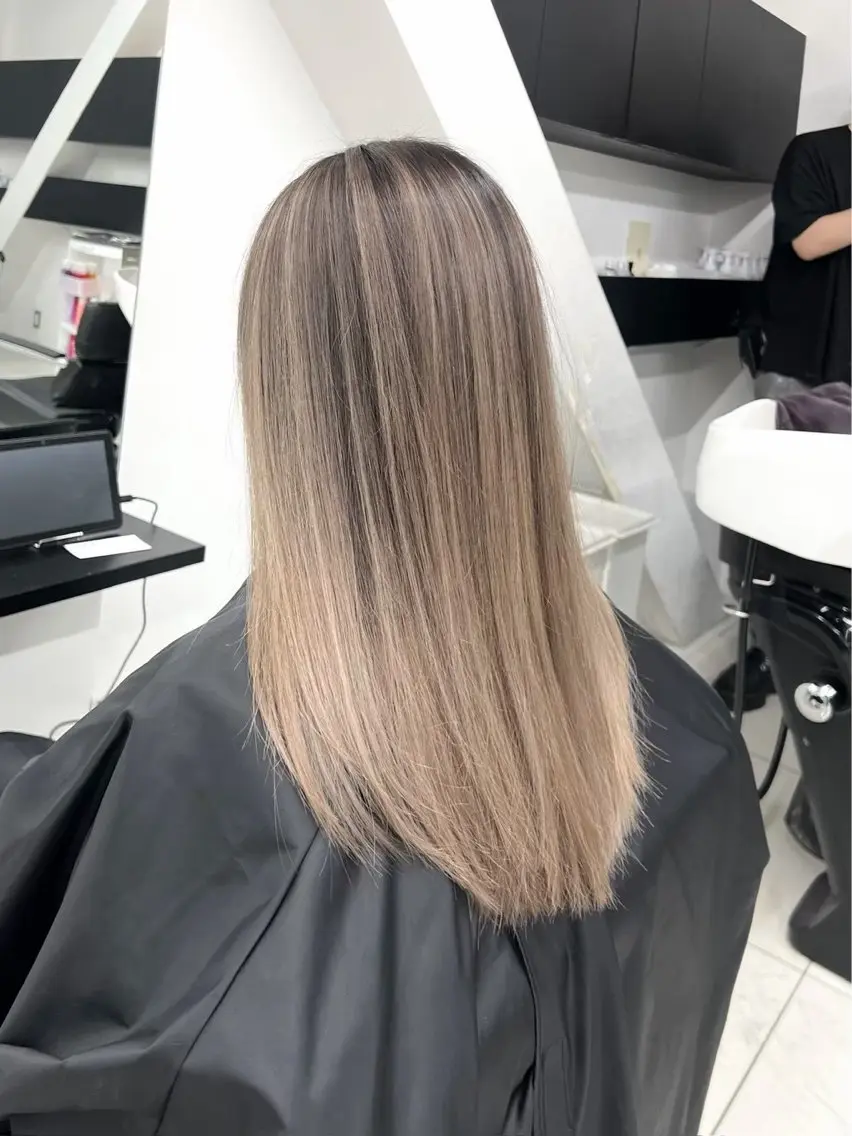 ロング カラー ハイトーンカラー カラーモデル募集中 🩷ALIVE 七海のヘアスタイル