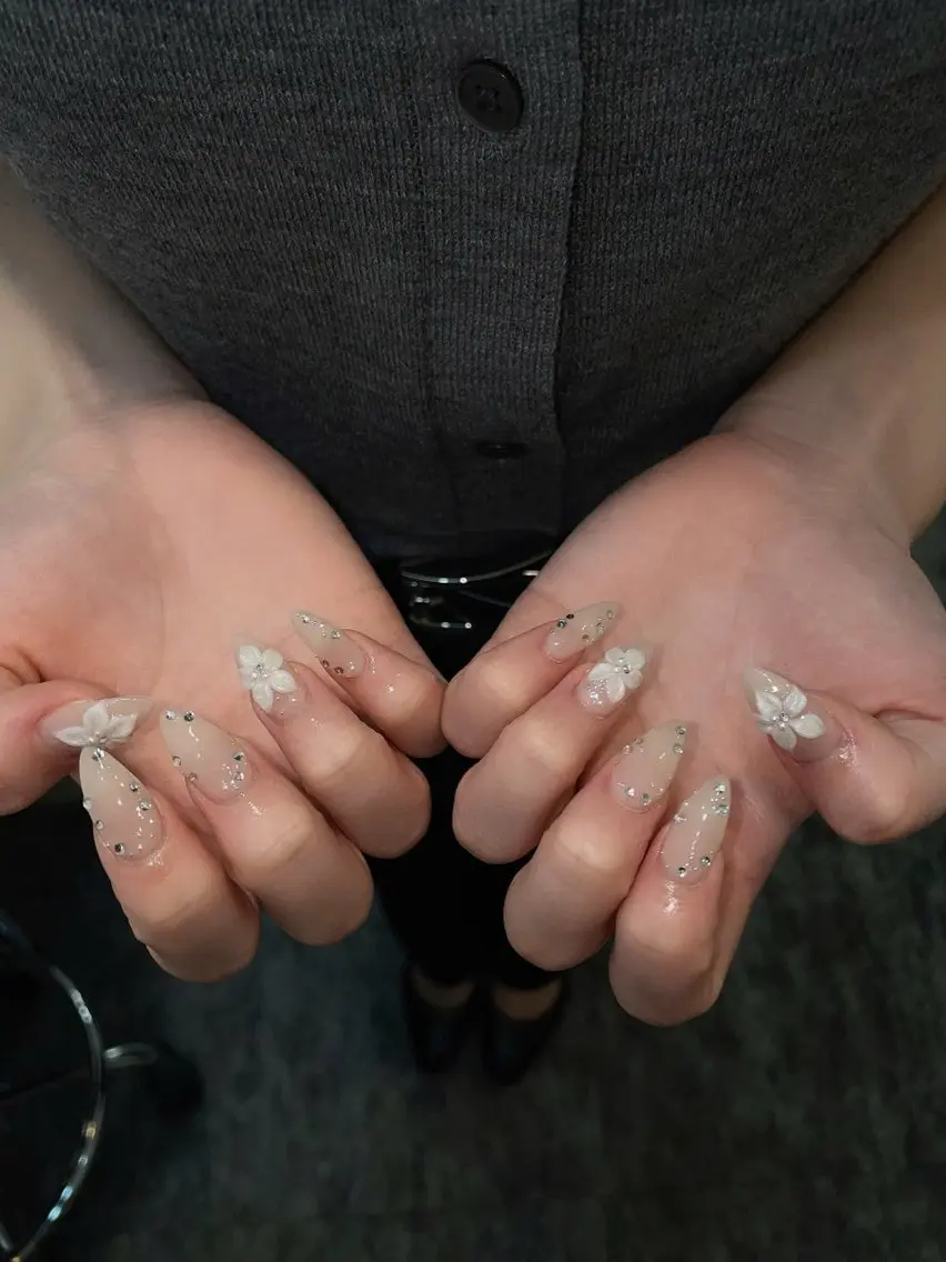 ネイル アートネイル オーロラネイル フレンチネイル ジェルネイル グラデーション ハンドネイル Sora  Nail Studioのネイルデザイン