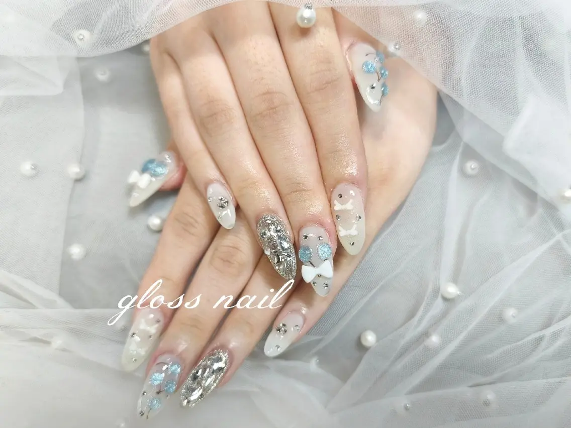 ネイル ハンドネイル アヤカ☘️Gloss nailのネイルデザイン