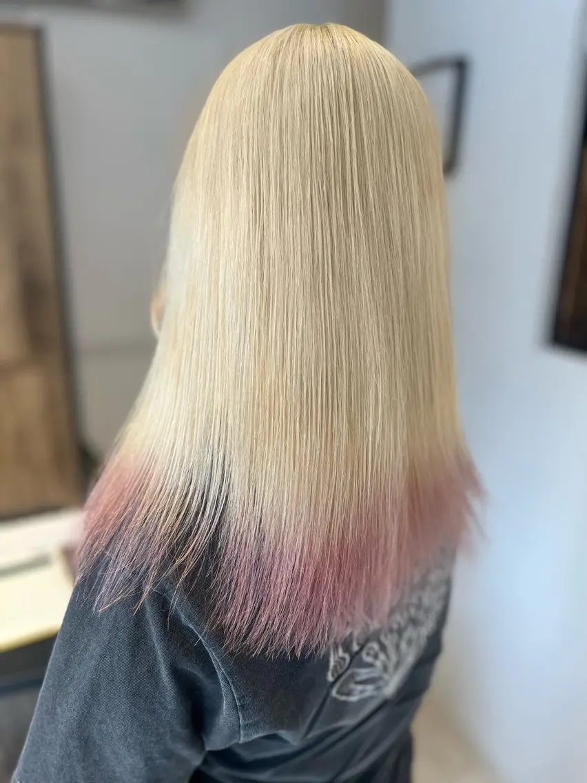 ミディアム カラー ヘアカラー トリートメント ASAHI Lovisのヘアスタイル