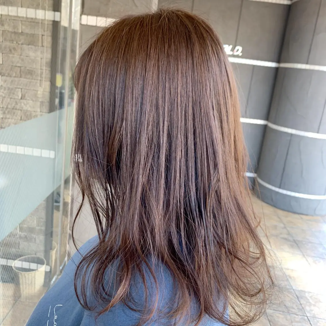 セミロング カラー HairDesign Azurのヘアスタイル