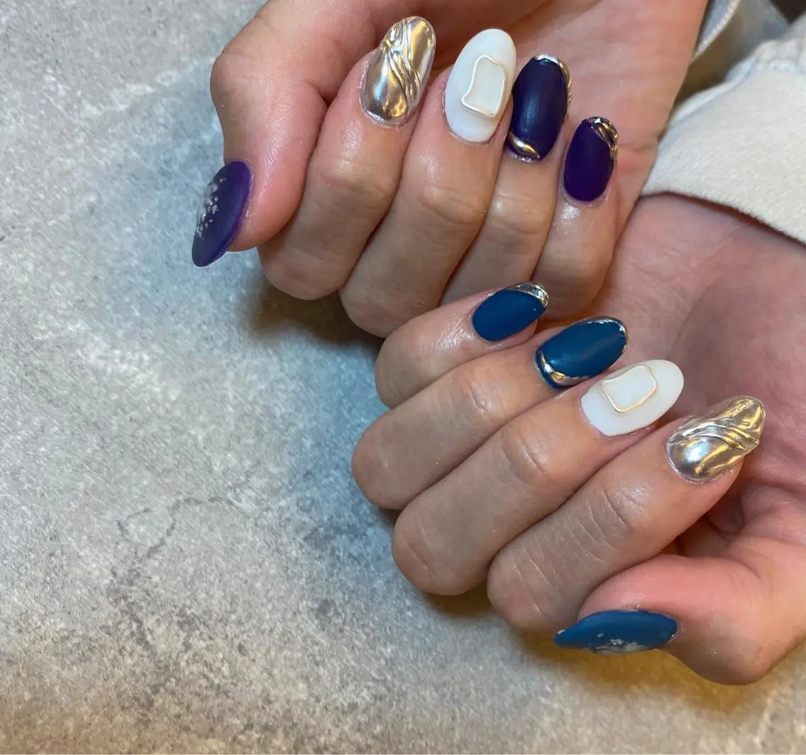 ネイル ミラーネイル ネイビー ニュアンスネイル ハンドネイル ハンドケア FASTNAIL PLUS 新宿店のネイルデザイン