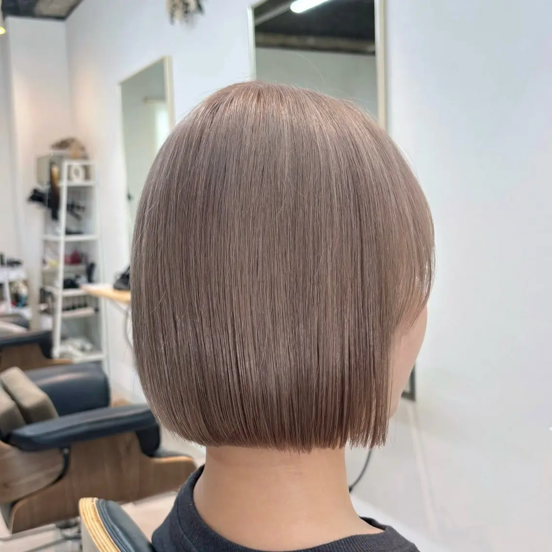 ショート ボブ カット ヘアカラー トリートメント ブリーチなしカラー/ ミルクティー/うみのヘアスタイル