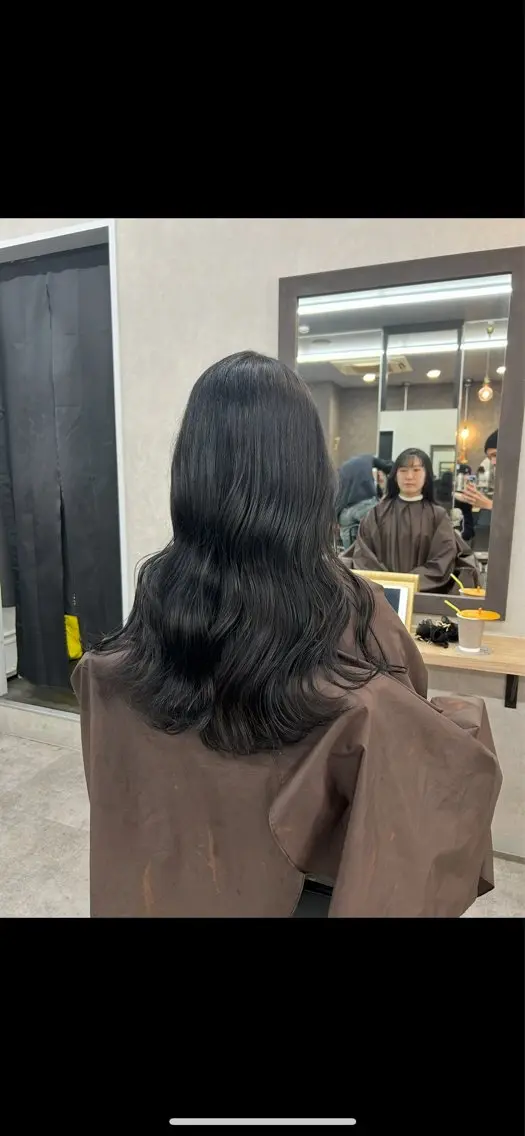 ミディアム カラー ブルーカラー ブルーグレー カット ヘアカラー トリートメント いなみね はるきのヘアスタイル
