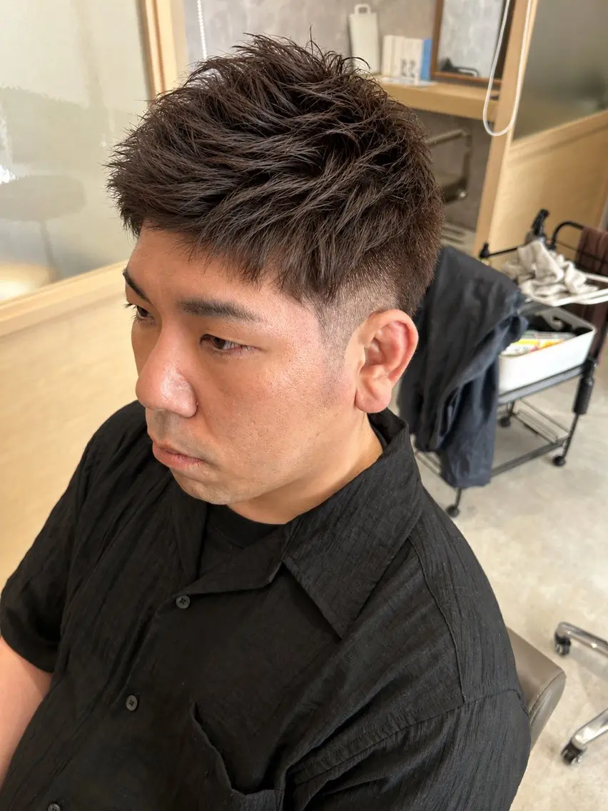 ショート メンズ アップバング ビジネス メンズショート ツーブロック 刈り上げ カット トリートメント ヘッドスパ 久木原 ゆりのヘアスタイル