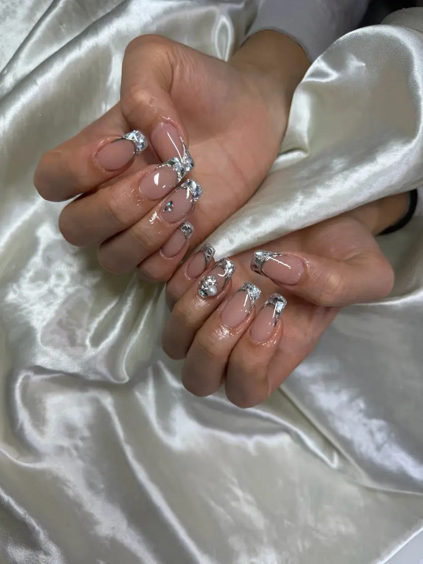 ネイル フレンチネイル ガラスフレンチ 持ち込み ハンドネイル ハンドケア Charme. NOBUKOのネイルデザイン