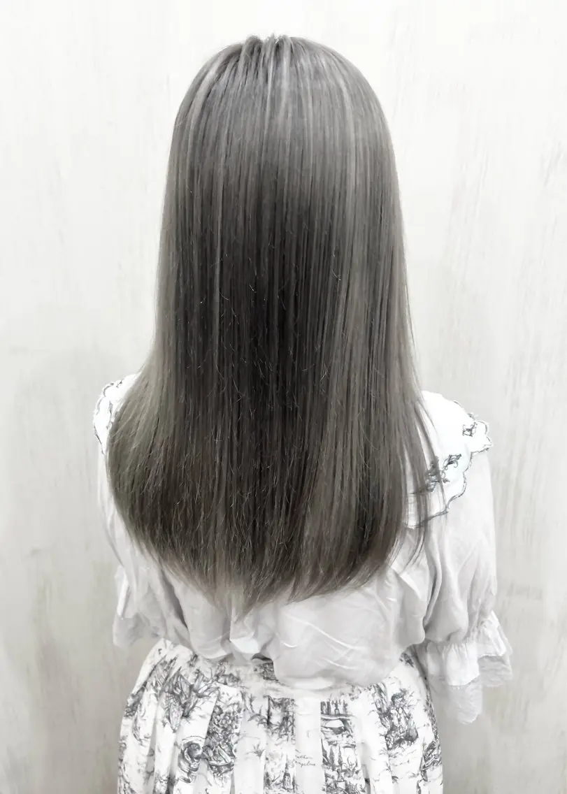 セミロング カラー シルバー 【髪質改善】 KOUKIのヘアスタイル
