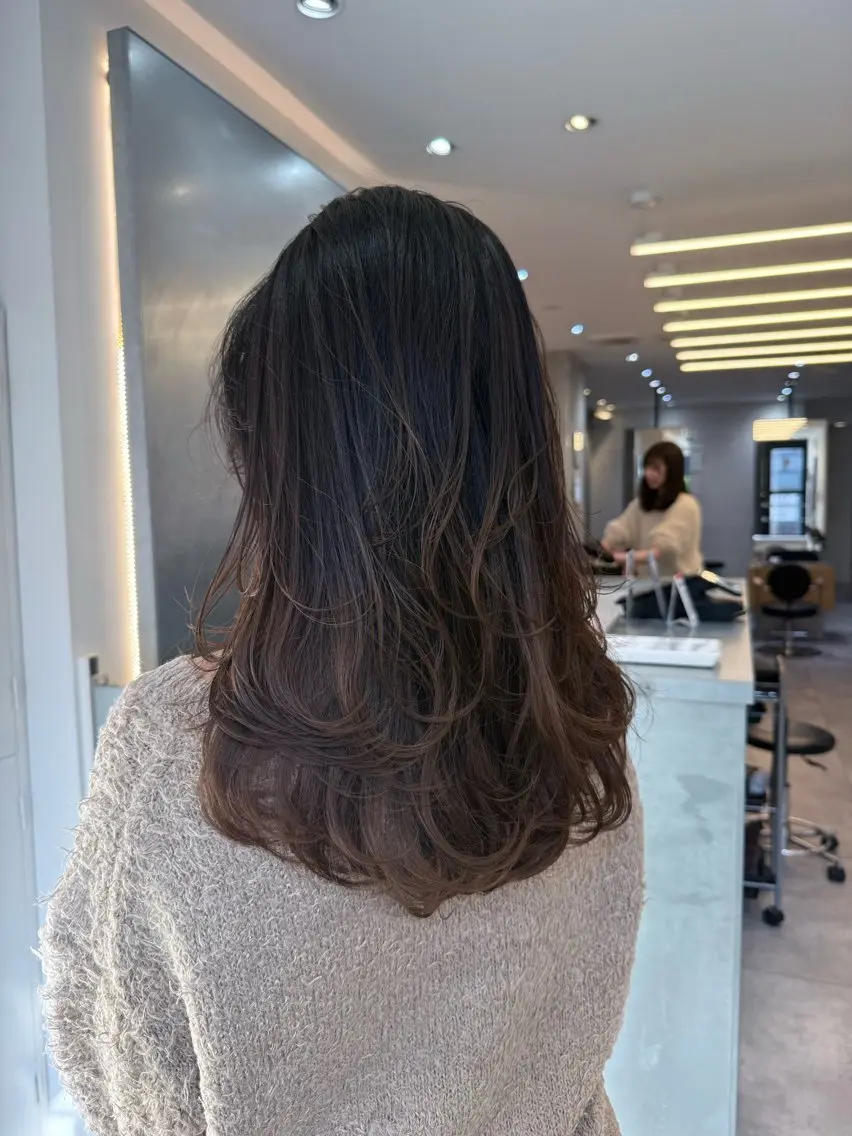 セミロング レイヤーカット カット ヘアカラー トリートメント プチプラで可愛く☆ 髪質改善 こうきのヘアスタイル