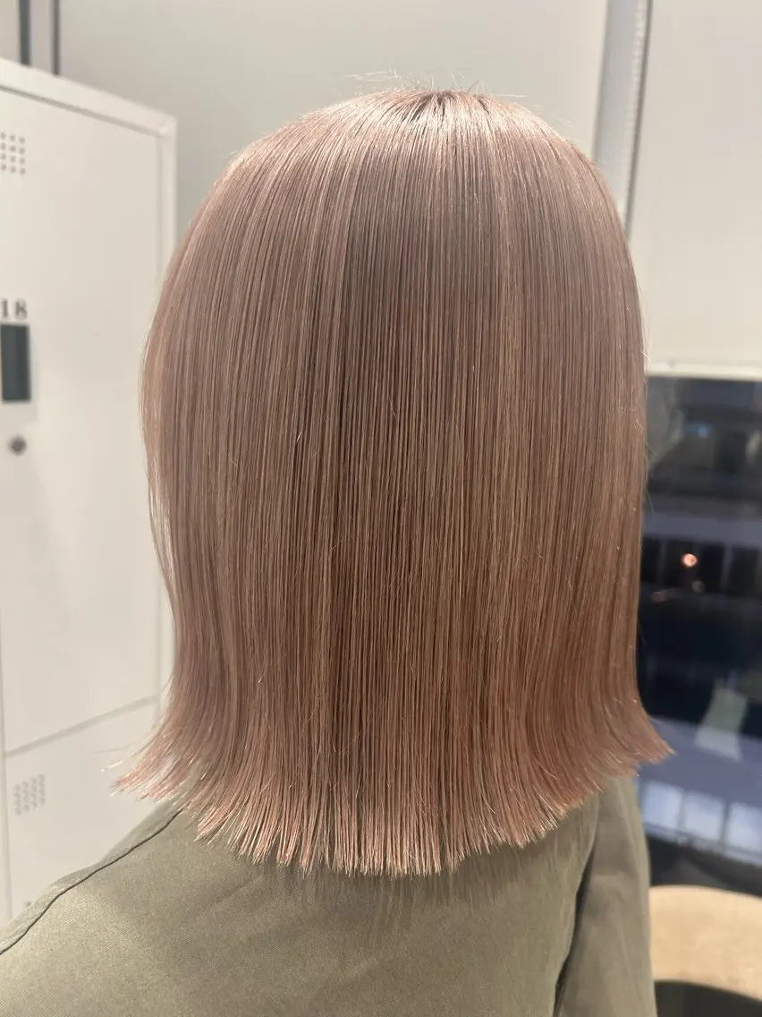 ショート カラー ボブレイヤー ベージュカラー ケアカラー 透明感カラー ダブルカラー カット ヘアカラー トリートメント ピンク/ベージュ /似合わせ/田島百華のヘアスタイル