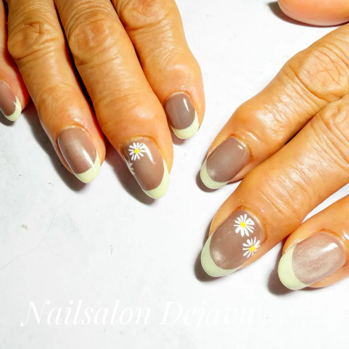 ネイル フレンチネイル マグネットネイル ハンドネイル Nailsalon Dejavuのネイルデザイン