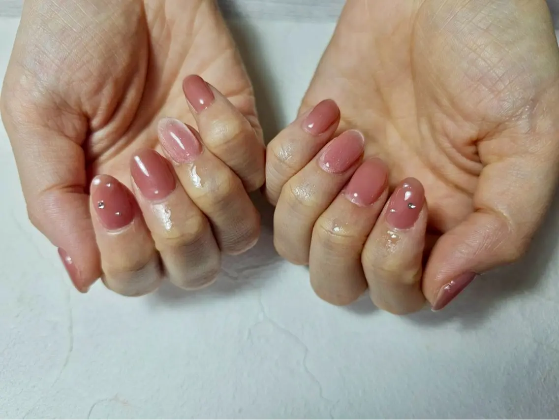 ネイル オーロラネイル フットネイル フレンチネイル ジェルネイル マグネットネイル ハンドネイル mogunail &blowのネイルデザイン