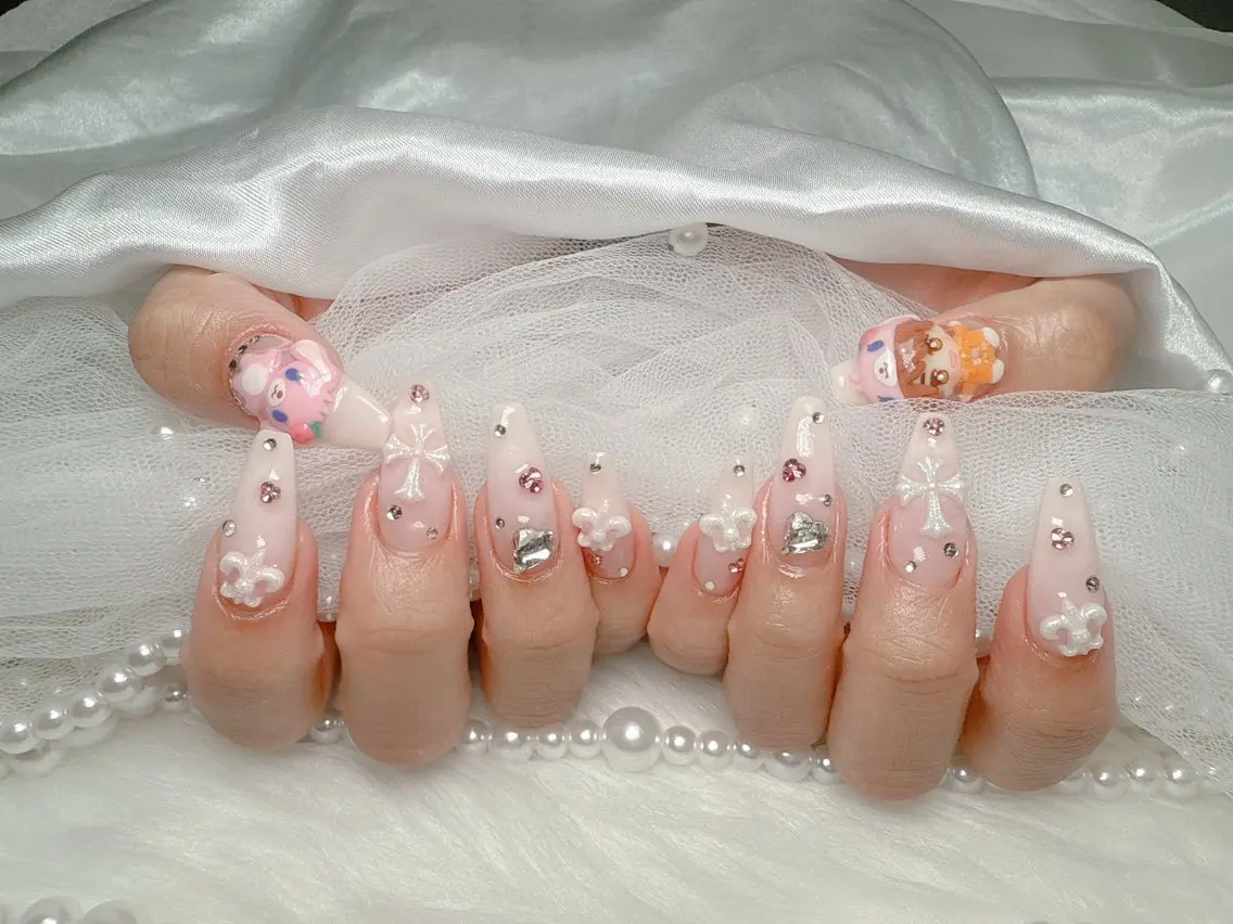 ネイル 長さ出し ガーリー 韓国ネイル ロングネイル 持ち込み Nami nail salonのネイルデザイン