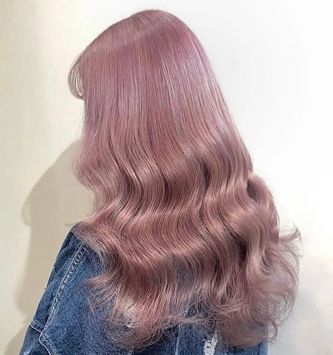 ロング カラー ヘアアレンジ ベージュカラー ピンクカラー ピンクベージュ ヘアセット🎀パーマ Tsubasaのヘアスタイル