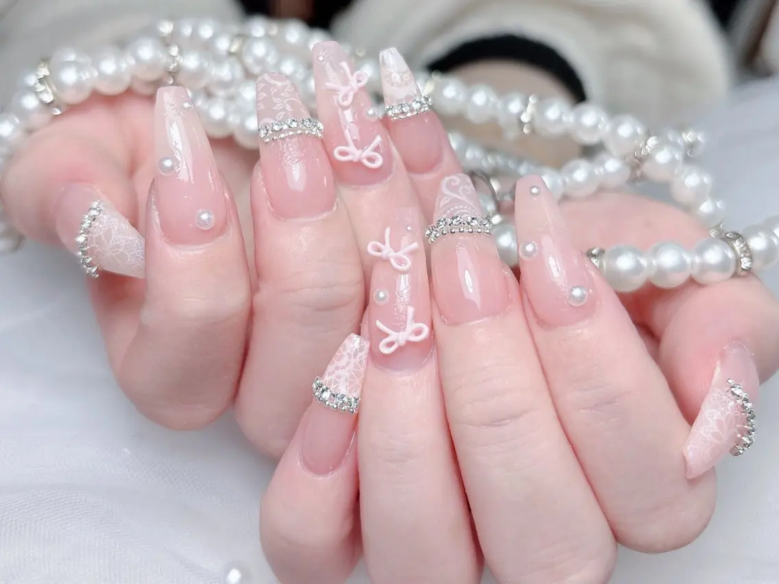 ネイル 成人式 ロングネイル マグネットネイル 大理石ネイル(マーブル) リボン ハンドネイル MoMoA Nail ネイル長さ出し専門店のネイルデザイン